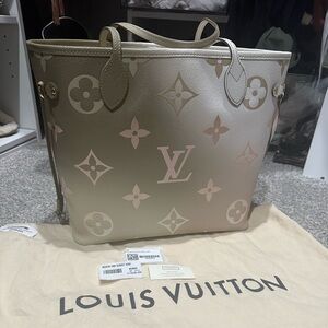 Monogram Giant Spring In The City Neverfull MM Sunset Kaki